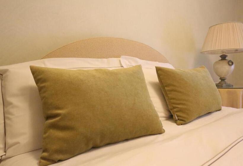 スーペリアールーム, Albergo Castiglione Langhe