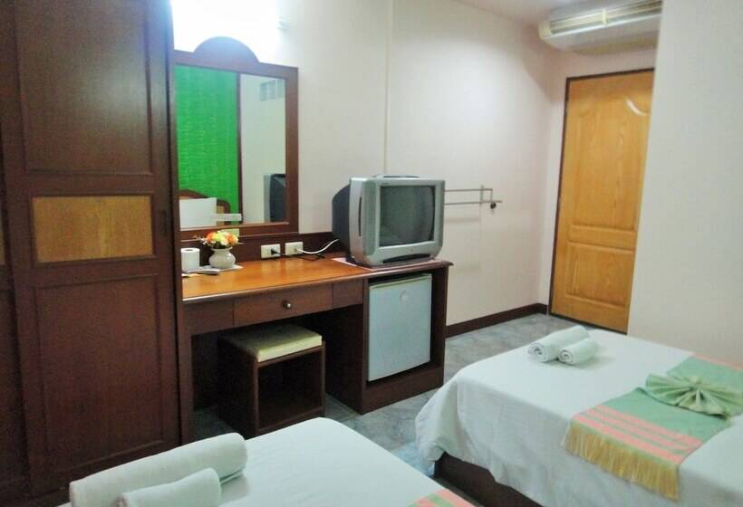 디럭스 룸, Thepparat Lodge Krabi