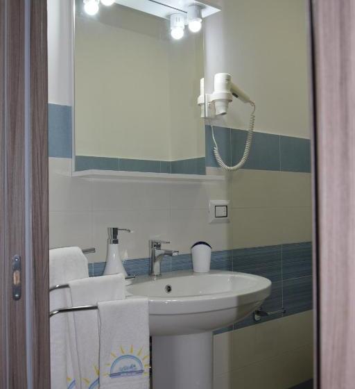 Трехместный Номер Стандарт с Балконом, B&b Del Sol