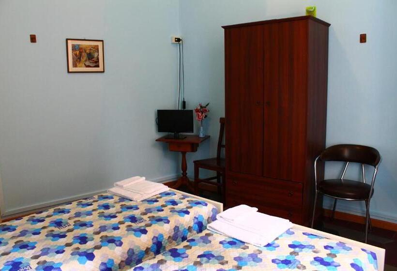 Номер Стандарт Совместная Ванная, Albergo Del Lago