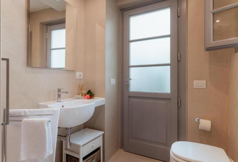 اتاق استاندارد با چشم‌انداز باغ, Il Cortile Di Elisa & Our Flats