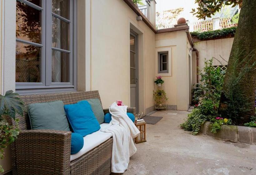 اتاق استاندارد با چشم‌انداز باغ, Il Cortile Di Elisa & Our Flats