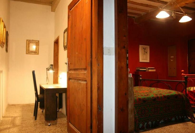 家庭间, La Torre Di Pieve