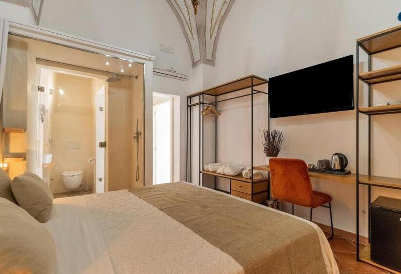 Полулюкс, B&b Corte Patitari