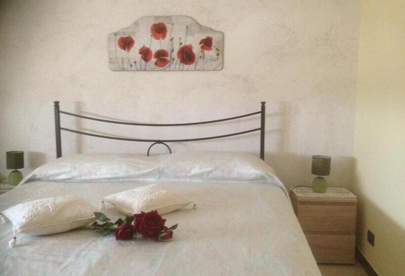 חדר משפחתי, Casa Delle Rondini