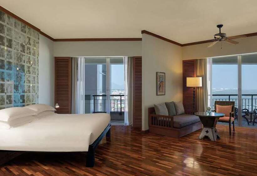 סוויטת ג'וניור מיטת קינג, Hilton Hua Hin Resort & Spa
