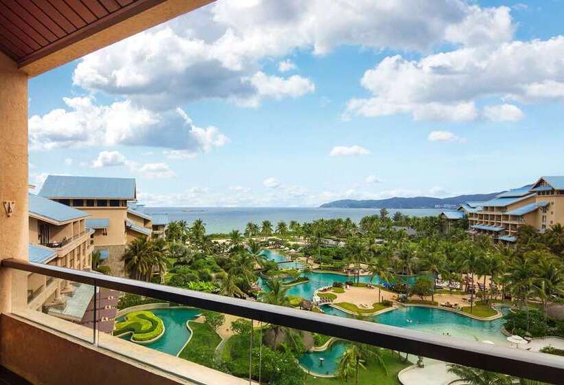 סוויטת ג'וניור אקזקיוטיב, Hilton Hua Hin Resort & Spa