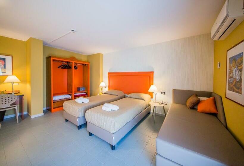 Номер Стандарт Трехместный, Albergo Athenaeum