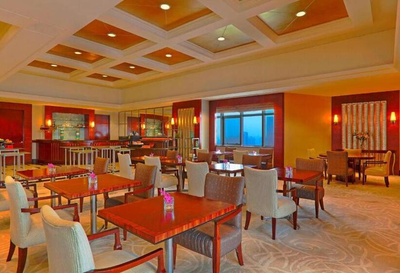 Номер Executive Кровать Кинг, Sheraton Chengdu Lido