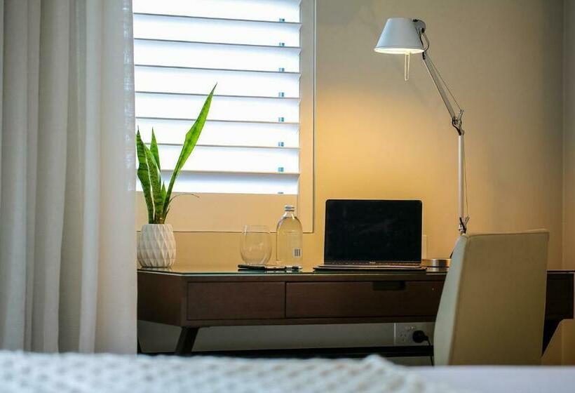 Номер Deluxe, The Point Brisbane