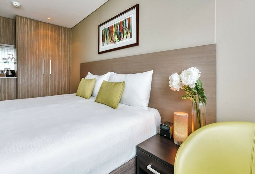 Номер Deluxe, The Point Brisbane