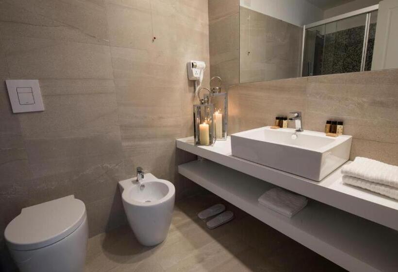 스위트 킹사이즈 침대, Bianco Riccio Suite
