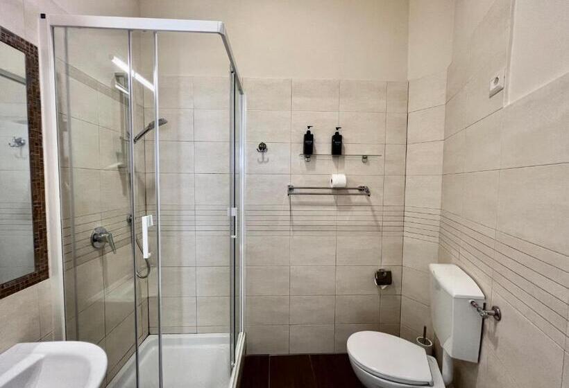 سوییت جونیور با چشم‌انداز دریا, Be Your Home   Guest House Fuori Dal Porto