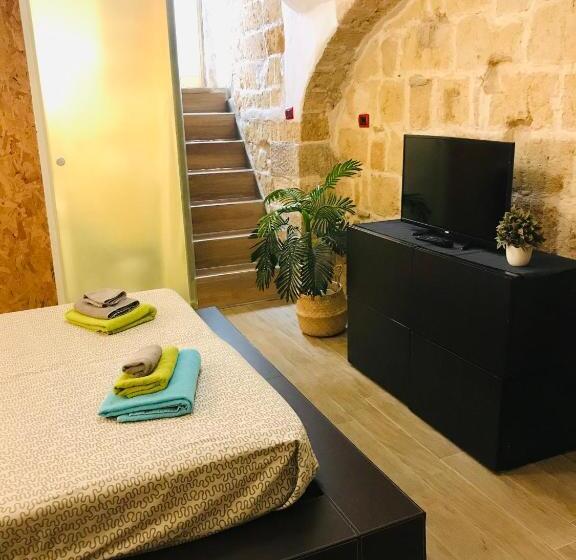 آپارتمان 1 خوابه همکف, B&b Le Statuine