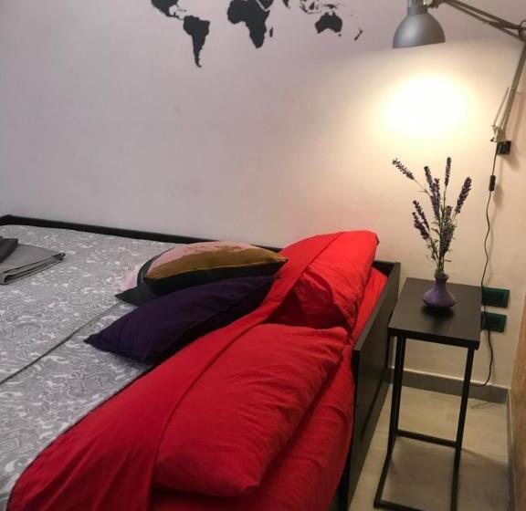 اتاق استاندارد با بالکن, B&b Le Statuine