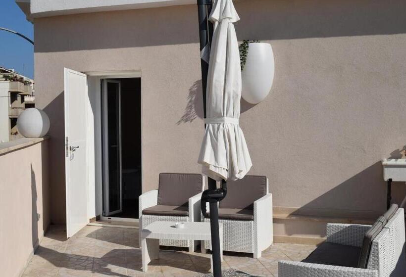 Номер Стандарт с Террасой, Domus Al Corso B&b