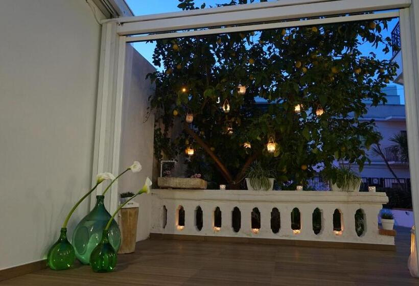 Четырехместный Номер Стандарт Вид на Сад, Femily B&b Bed And Breakfast Di Puglia In   Bari