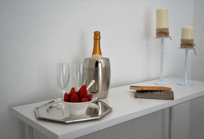 Четырехместный Номер Стандарт Вид на Сад, Femily B&b Bed And Breakfast Di Puglia In   Bari
