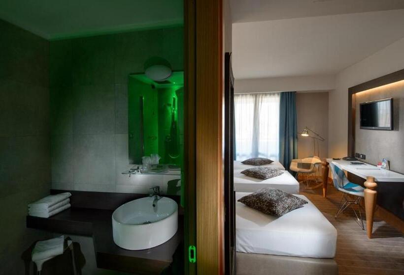 Трехместный Номер Комфорт, Elite Hotel & Spa