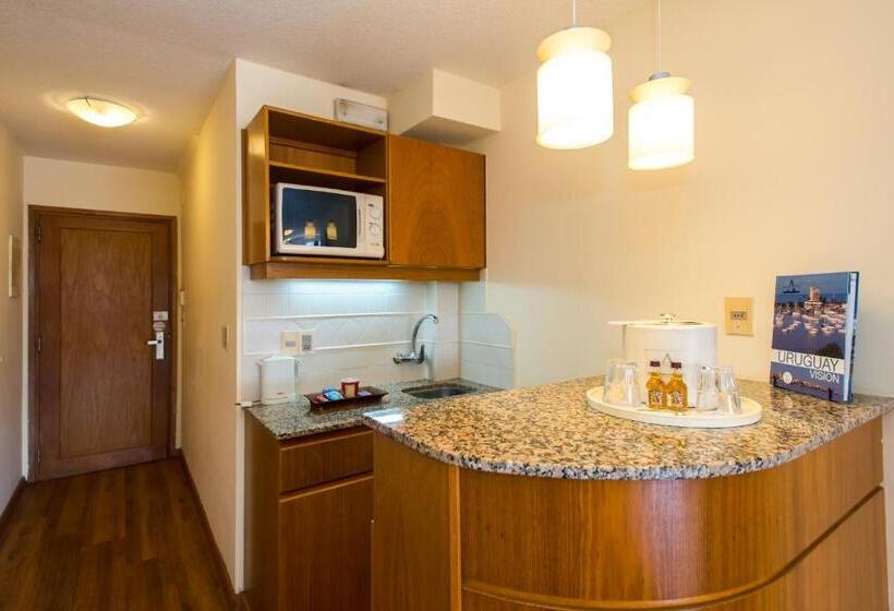 수피리어 스위트, Armon Suites
