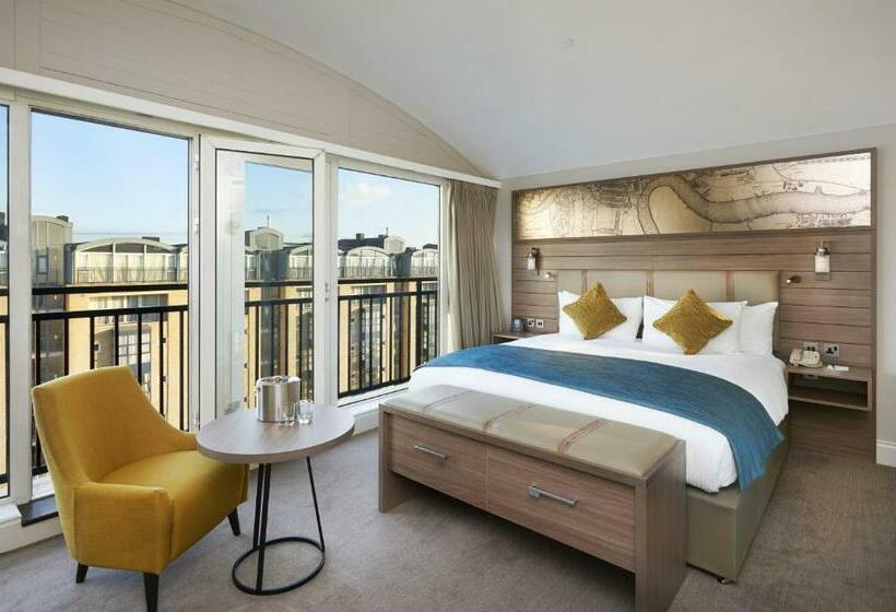 Люкс Кровать Кинг, Doubletree By Hilton  London  Docklands Riverside