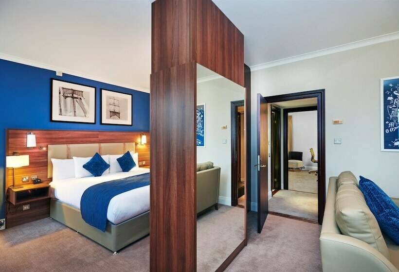 Люкс 2 Спальни, Doubletree By Hilton  London  Docklands Riverside