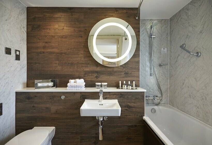 Люкс 2 Спальни, Doubletree By Hilton  London  Docklands Riverside