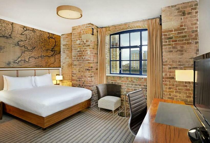 Номер Deluxe с Видом, Doubletree By Hilton  London  Docklands Riverside
