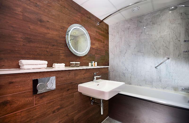 Номер Deluxe, Doubletree By Hilton  London  Docklands Riverside