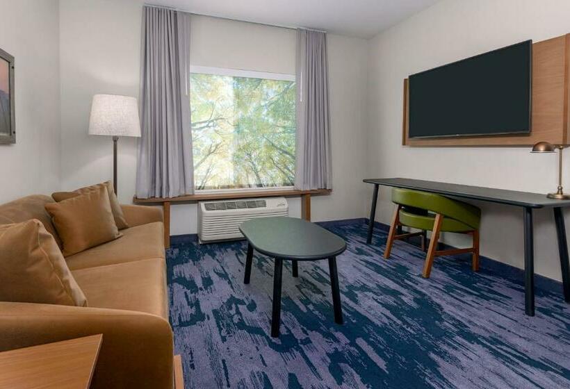 스위트 킹사이즈 침대, Fairfield Inn & Suites Charlotte Monroe