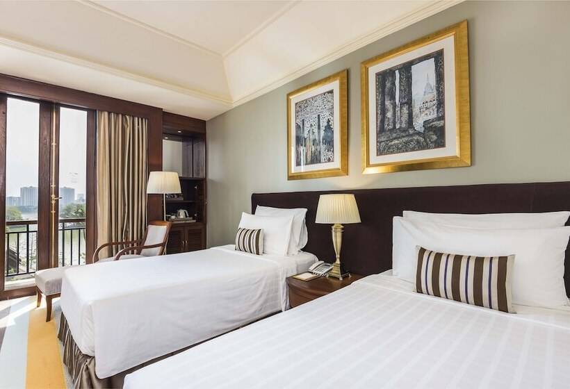 Deluxe Room Garden View, Chatrium Royal Lake Yangon