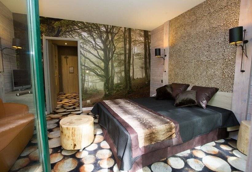 Семейный Номер, Des Trois Hiboux