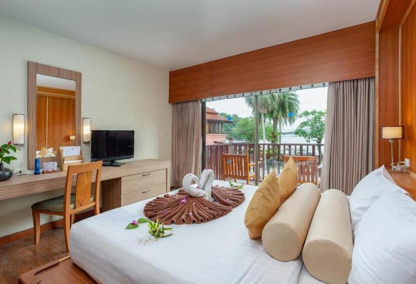 Номер Superior, Seaview Patong Hotel   Sha Plus