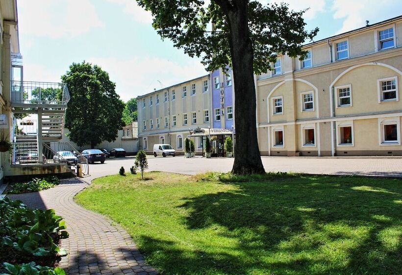اتاق استاندارد سه نفره, Nb Hotel With Free Parking