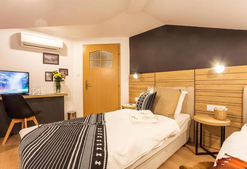 Family Suite, Complex Vazrozhdentsi