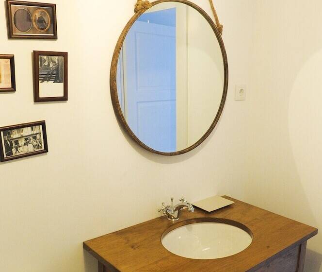 Deluxe room with river view, Mo House