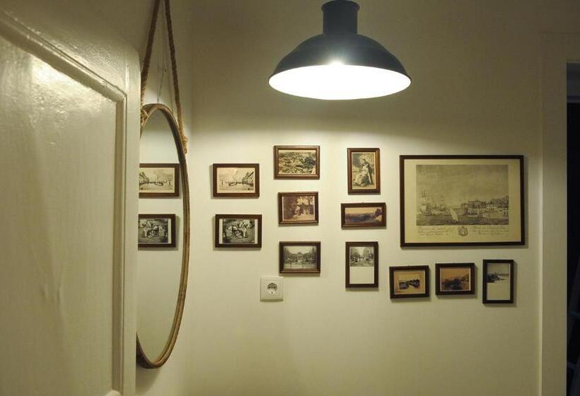 اتاق استاندارد چهار تخته, Mo House