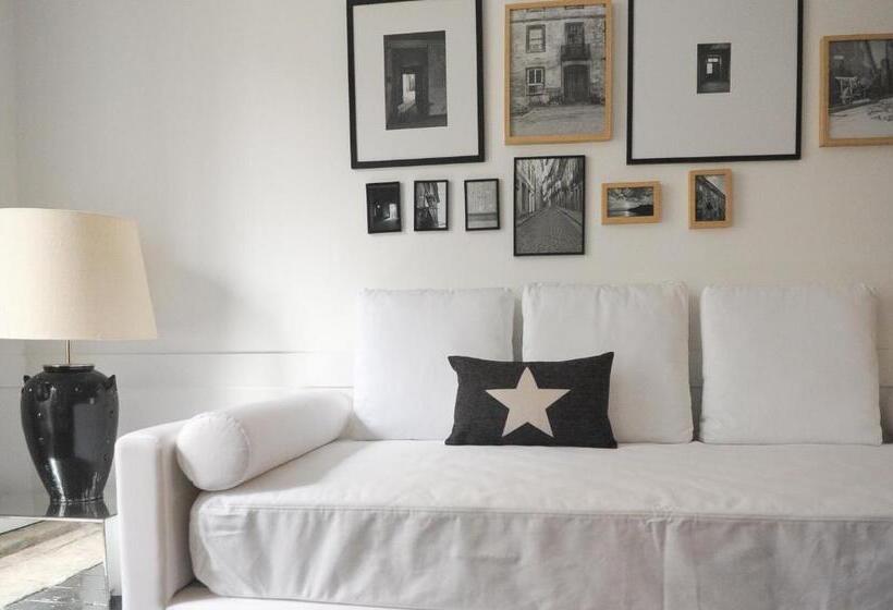اتاق استاندارد چهار تخته, Mo House