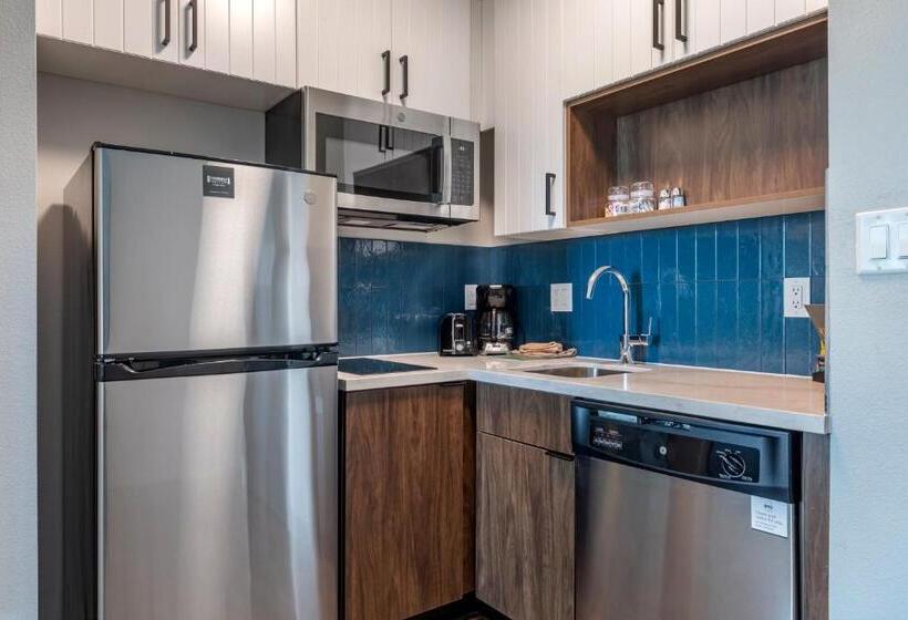 Студио Стандарт Кровать Кинг, Staybridge Suites Grand Prairie Near Epic Central, An Ihg