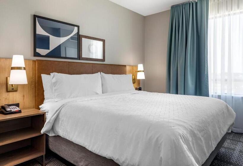 Люкс Кровать Кинг, Staybridge Suites Grand Prairie Near Epic Central, An Ihg