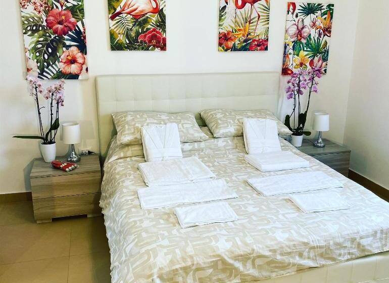 Номер Стандарт, Caserta Royale Apartment