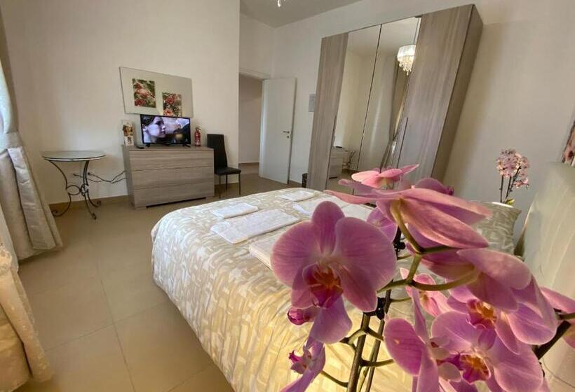 Номер Стандарт, Caserta Royale Apartment