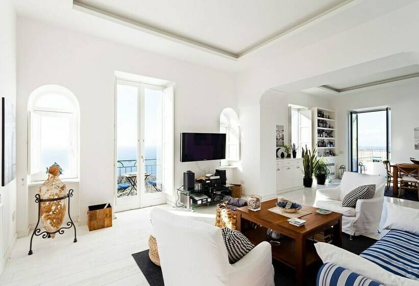 Дом 1 Спальня, Luxury Apartment With Amazing Sea View