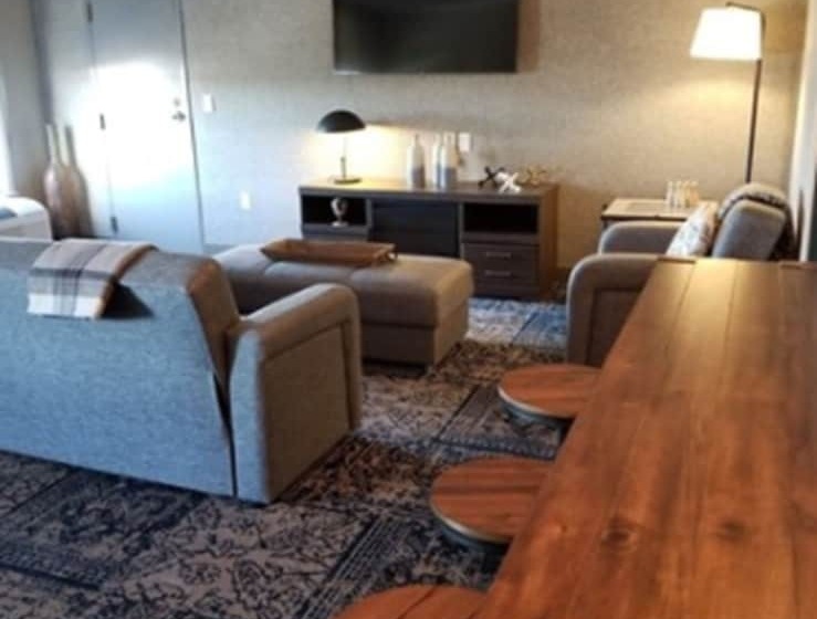 Люкс, Four Points By Sheraton Wakefield Boston Hotel & Conference Center