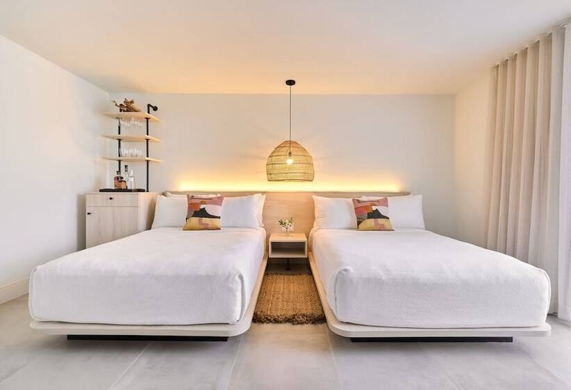 Standart Oda, Greystone   Adults Only