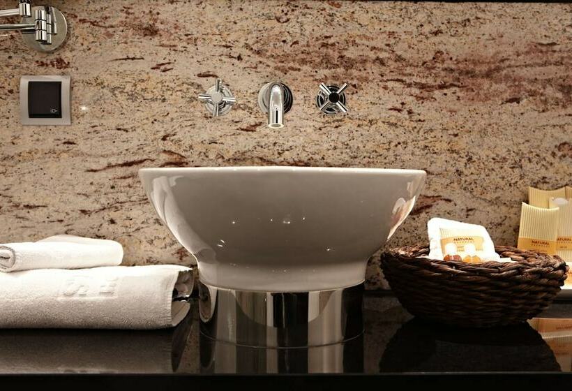 اتاق سوپریور یک تخته, Metropolitan Hotel By Flemings