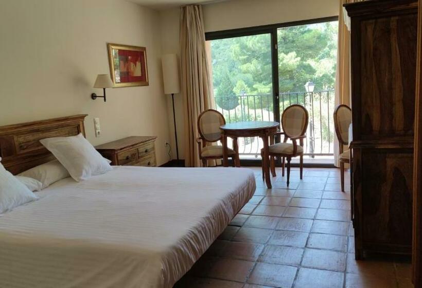 Номер Стандарт, La Figuerola Hotel & Restaurant