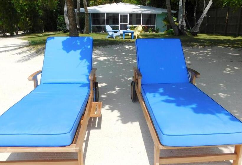 בית, חדר שינה 1, Pines & Palms Resort