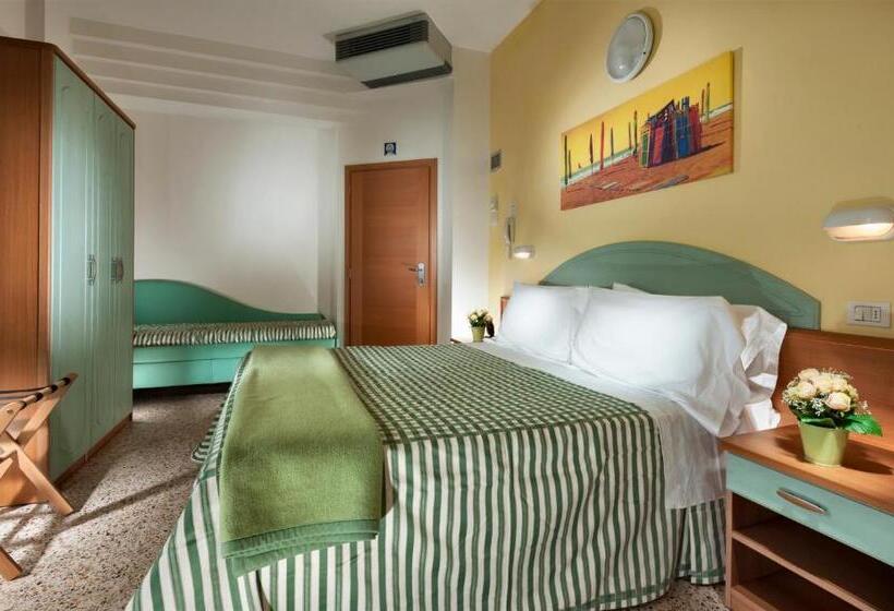 带阳台标准四人间, Caravel B&b