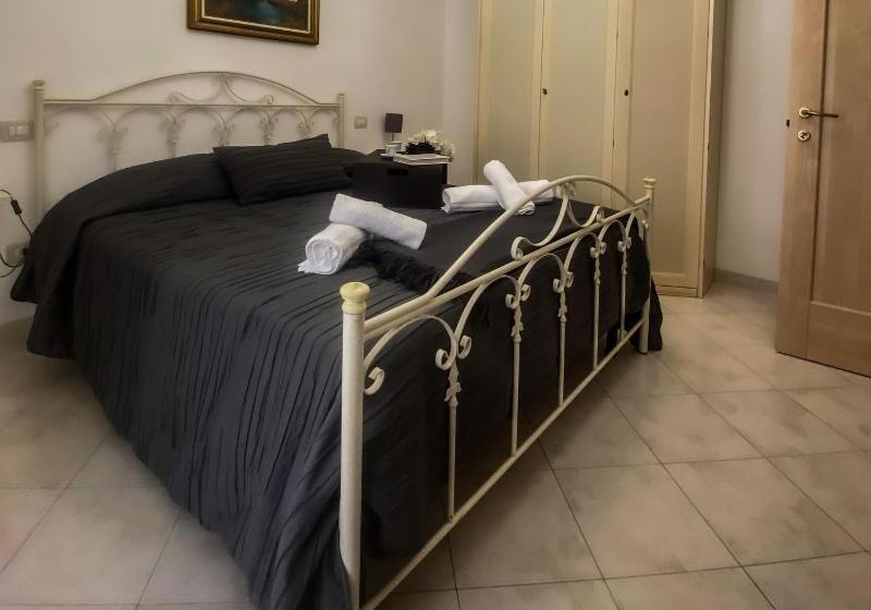 Quarto Estandar com Sacada, Cala Di Rio B&b